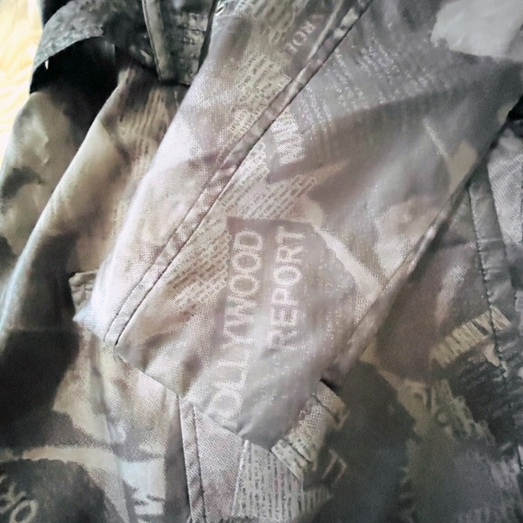 Very Unique Marilyn Trench Coat - Picture 9 of 16